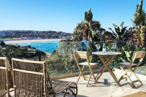 Sweeping Ocean Views - Bondi Beach 2 bed + parking, Sydney